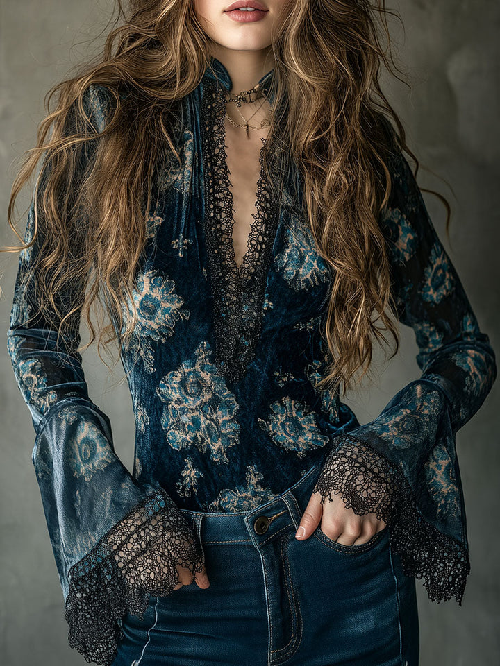 Azul · Blusa floral retro con mangas de campana