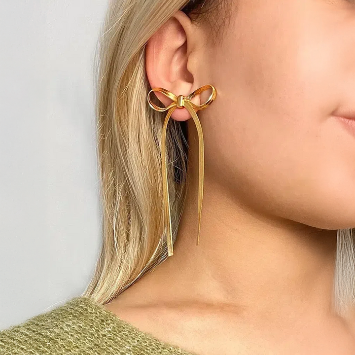 Sarella | Pendientes con Nudo y Cadena de Serpiente Dorada