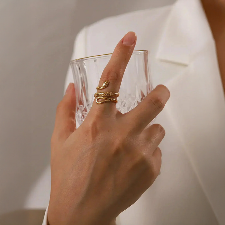 Virella | Diseño llamativo en acero de titanio