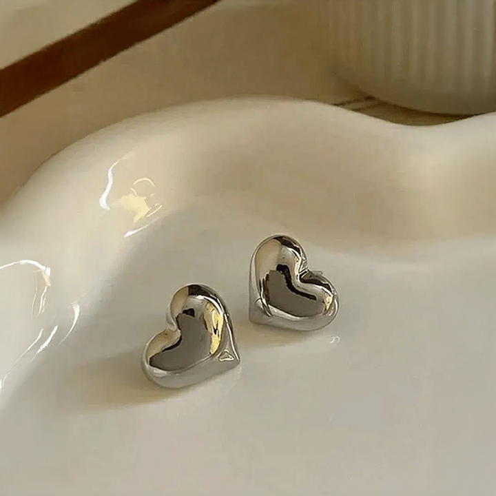 Coréna | Pendientes de Corazón Gruesos y Femeninos