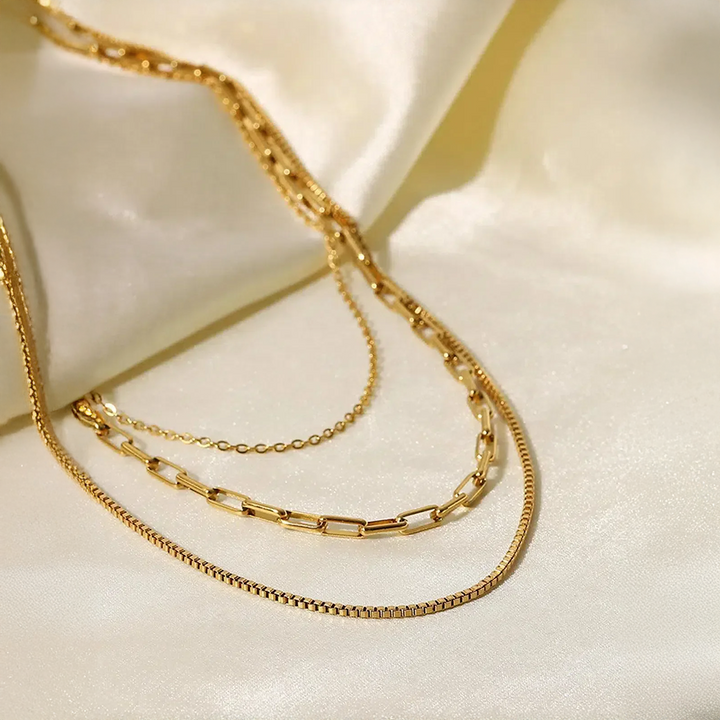 Eloria | Collar Superpuesto en Chic Parisino