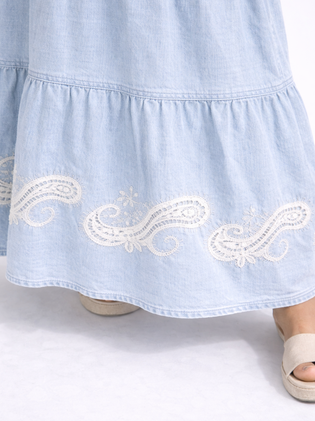 FALDA DENIM BORDADO
