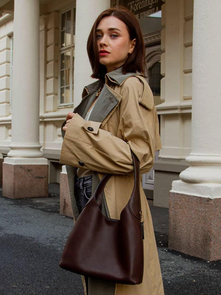 Clotilde | Bolso de Cuero Sintético con Encanto de Cereza