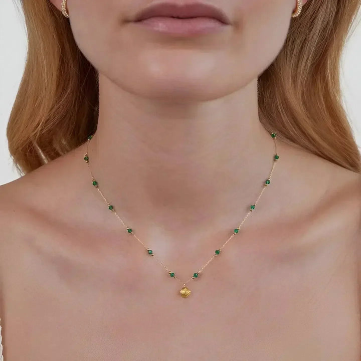 Vélana | Collar Celestial con Diseño Etéreo