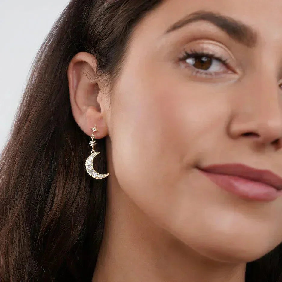 Zorella | Pieza de Joyería Celestial con Cristales Brillantes