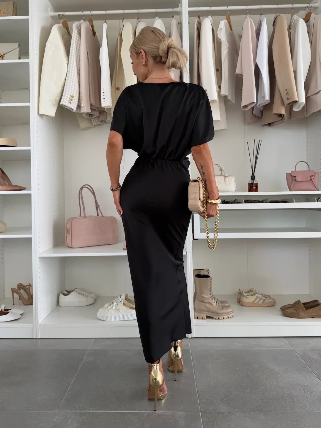 Mernes · Vestido con nudo cruzado